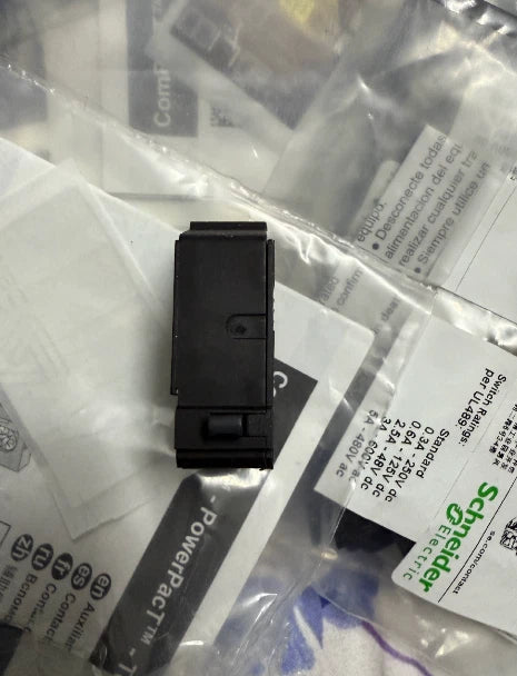 1pc Circuit Breaker Auxiliary Switch PowerPact Auxiliary Contact LV429450 S29450