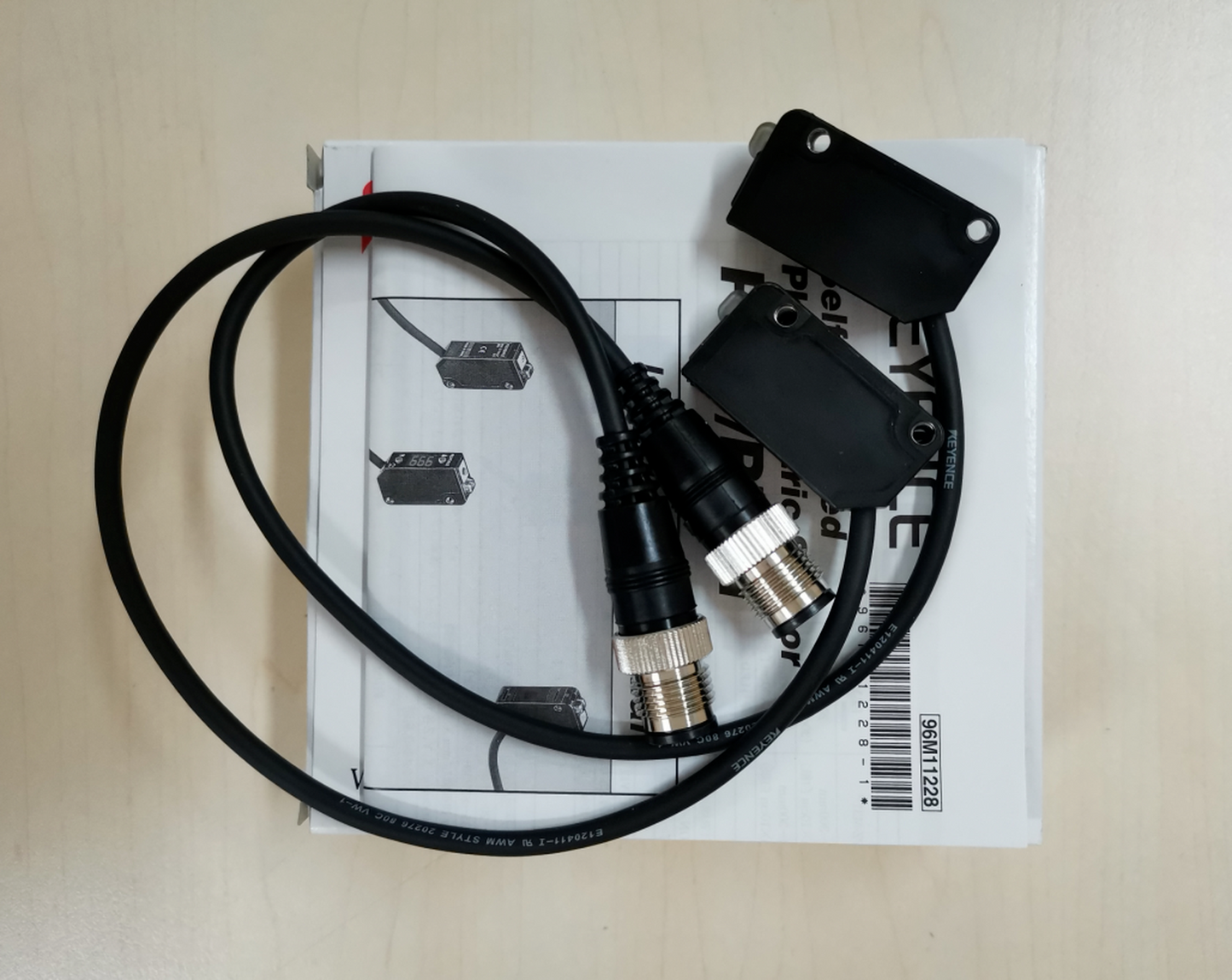 1pcs KEYENCE PZ-M53P Photoelectric Sensor