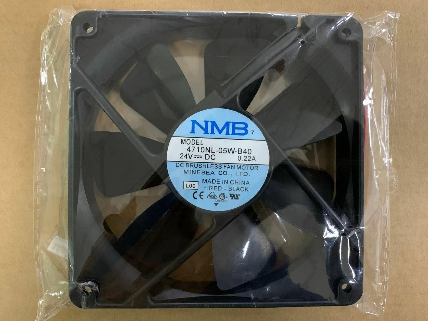 1PC Double ball cooling fan 24VDC 0.22A 120x120x25mm 2pin 4710NL-05W-B40