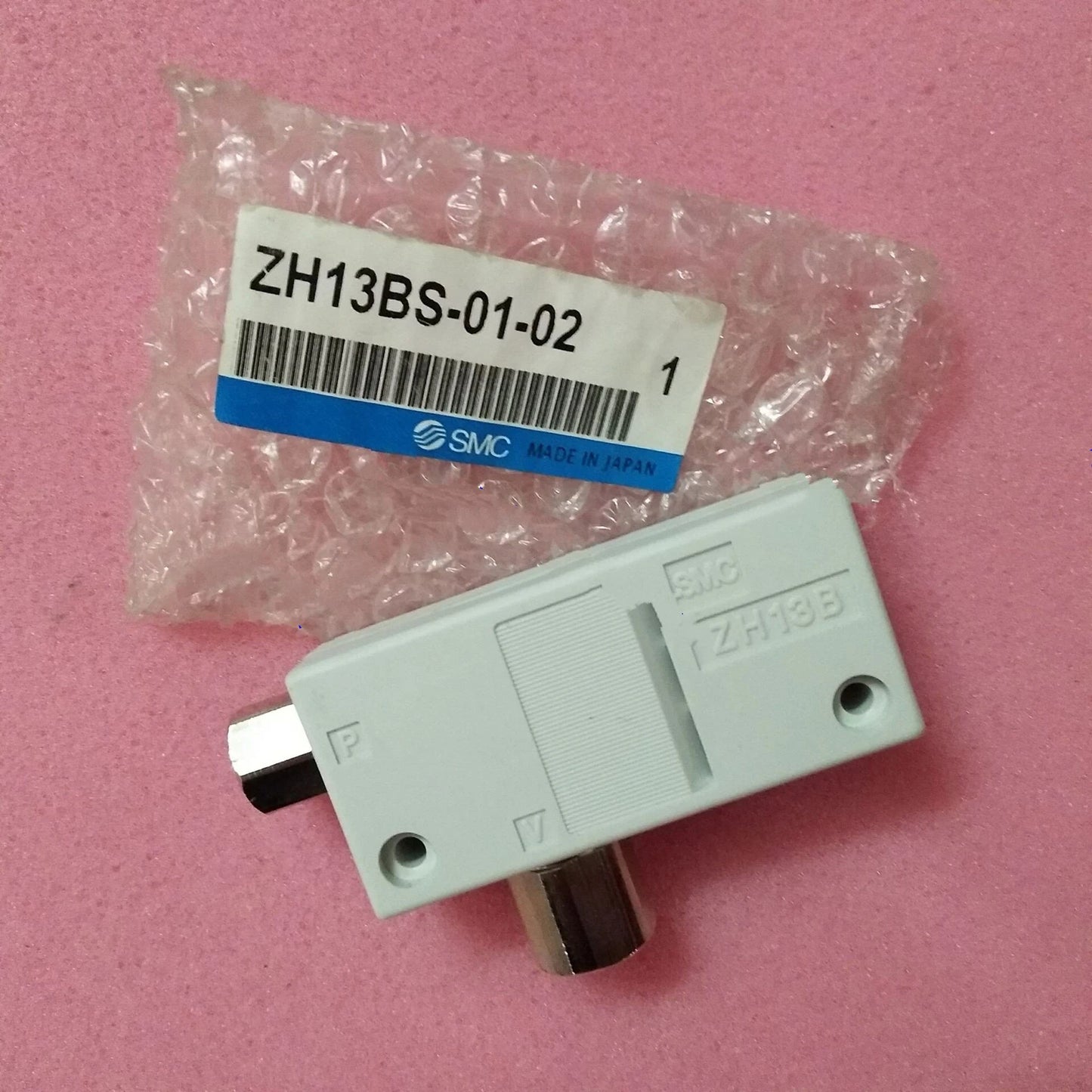 1pcs   smc vacuum generator ZH13BS-01-02 Free ship #P