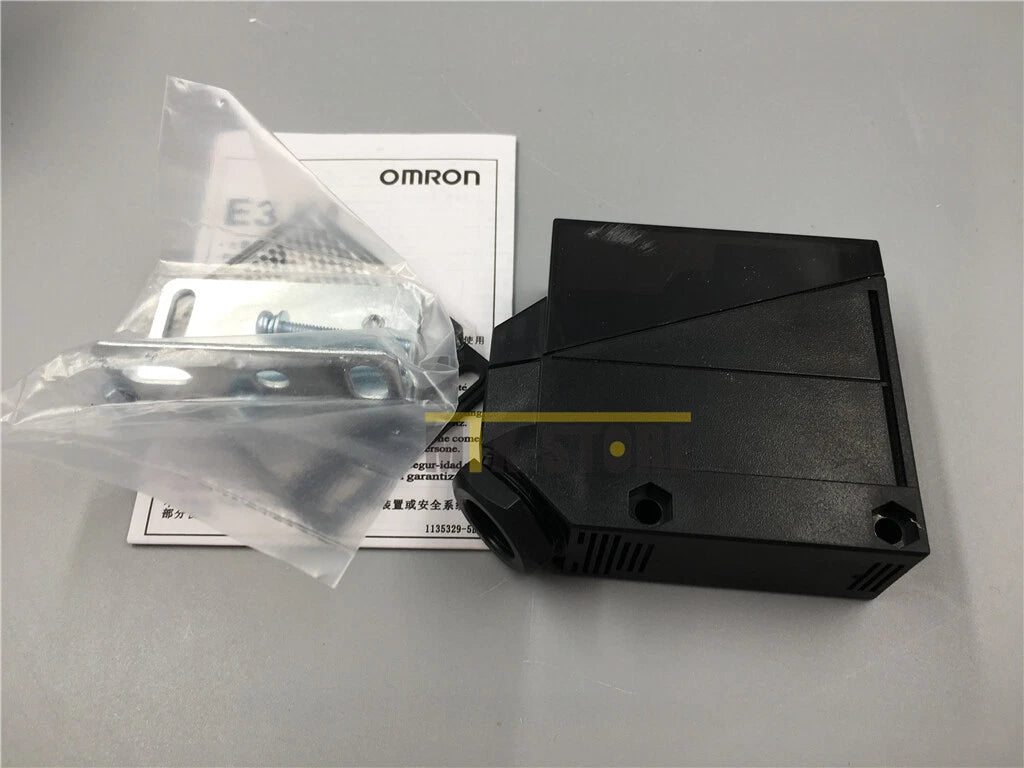 1PCS Omron   photoelectric switch E3JM-R4M4 Sensor&Proximity Switch #P