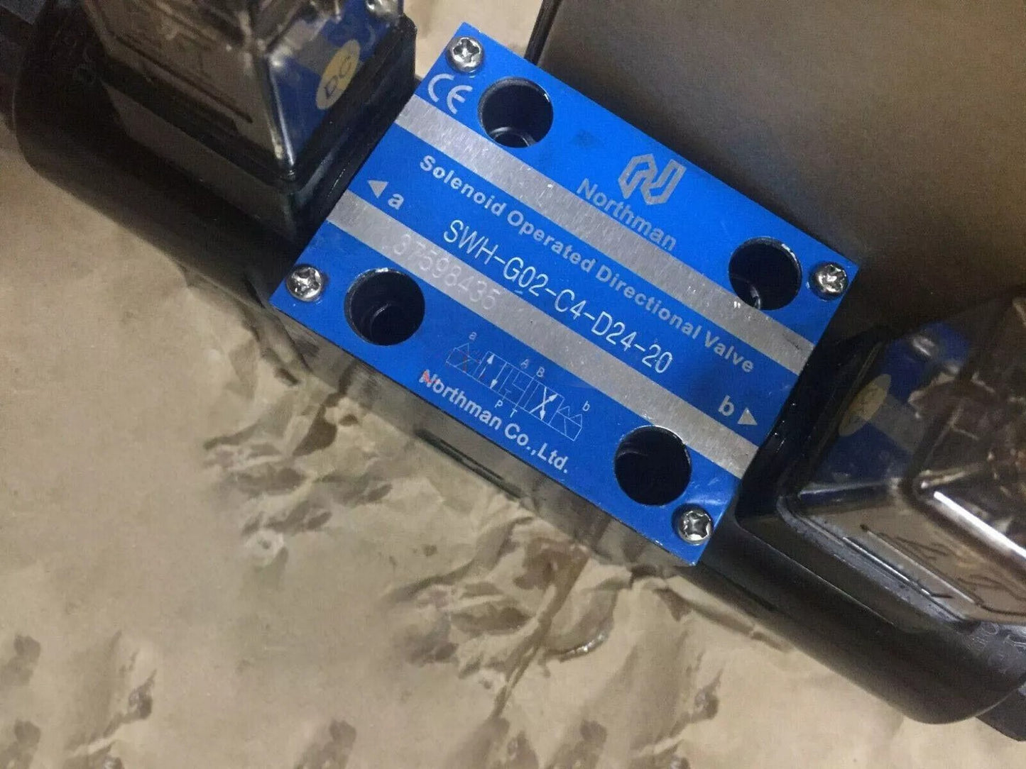 1PCS  Northman valve SWH-G02-C4-D24-20