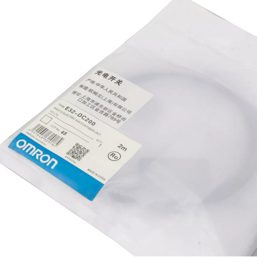 1PCS  Omron E32-DC200 E32-ZD200 E32-ZT200 E32-TC200 E32-CC200 E32-ZC200