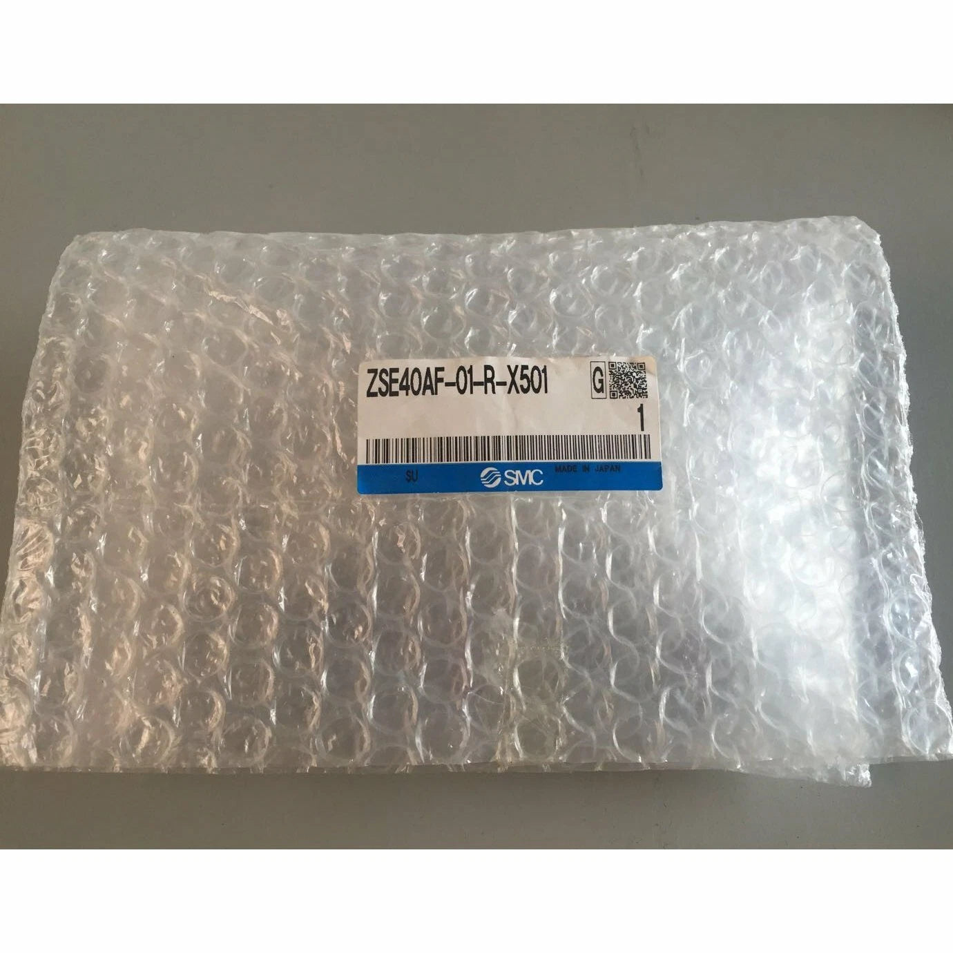 1pc  SMC Digital pressure switch ZSE40AF-01-R-X501 spot stock #P