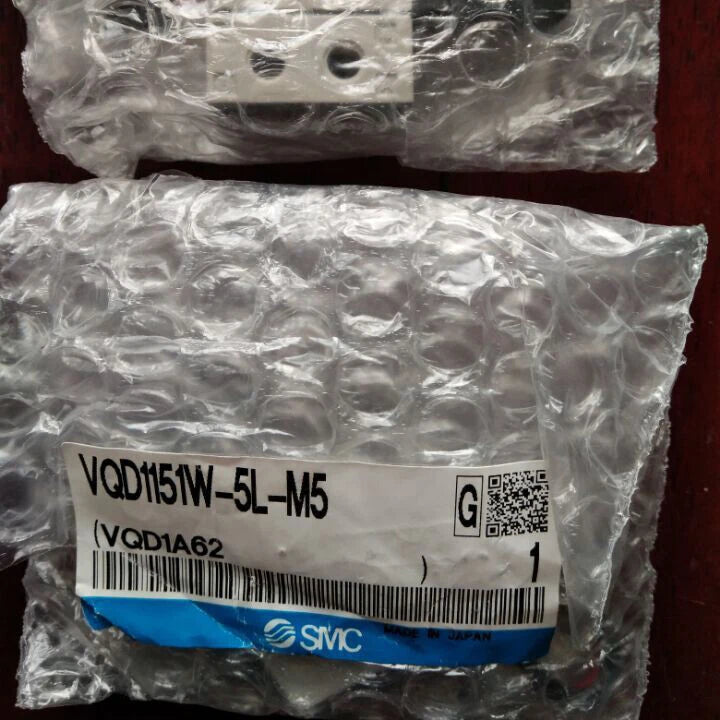 1PC   SMC VQD1151W-5L-M5 Solenoid Valve spot stock #P