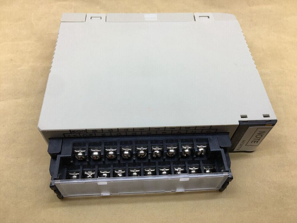 1PCS OMRON PLC C200H-OD212 C200HOD212