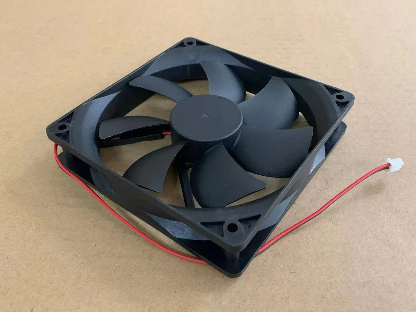 DF1202512SEL 12V 0.10A 1.2W 12CM 2-wire silent chassis power supply fan