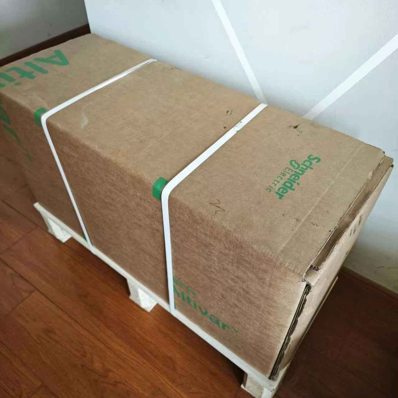 1 PC  Schneider ATV340D18N4E Ethernet Inverter 18.5kW 400V Fast Shipping