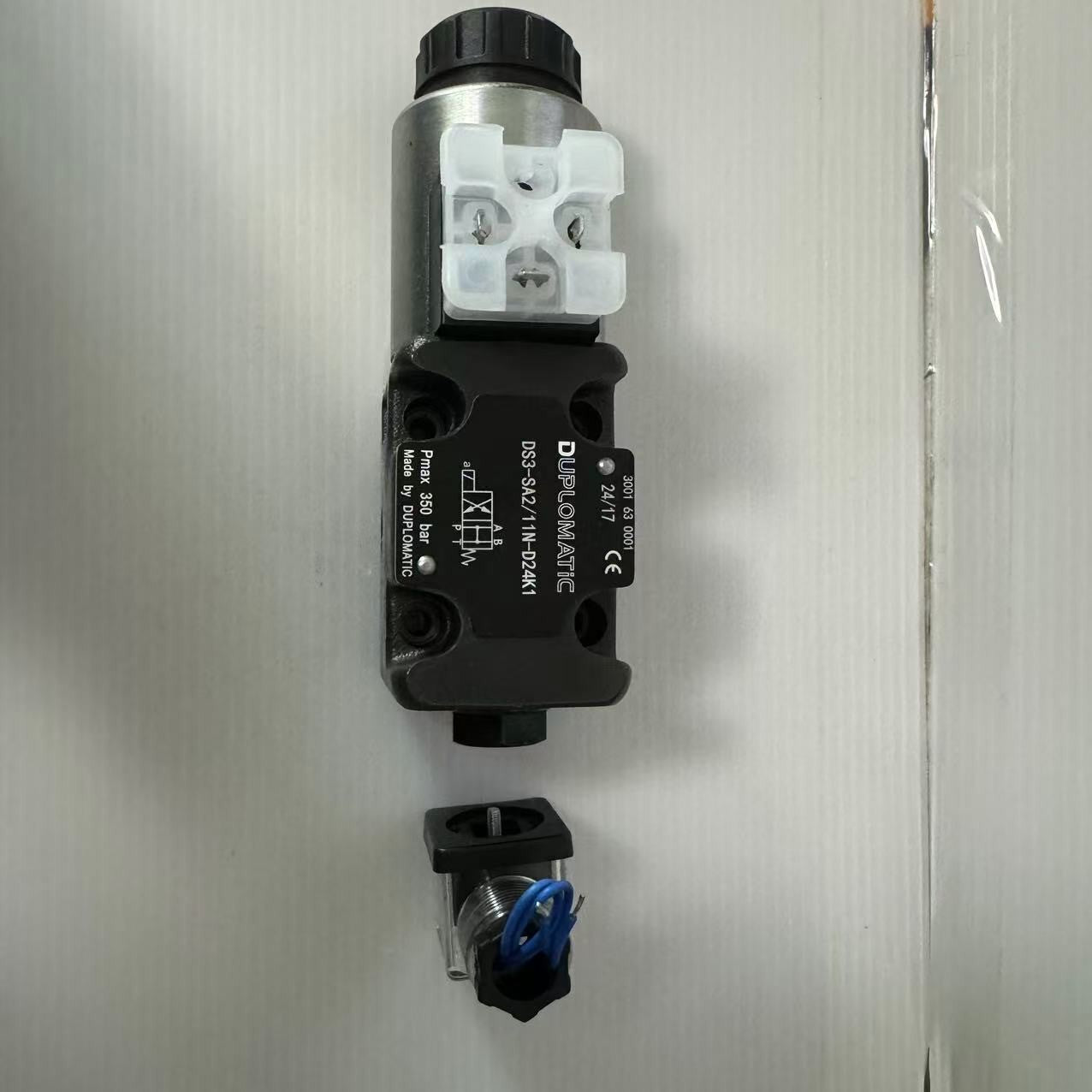 1PCS  FIT For DUPLOMATIC Solenoid Valve DS3-SA2/11N-D24K1