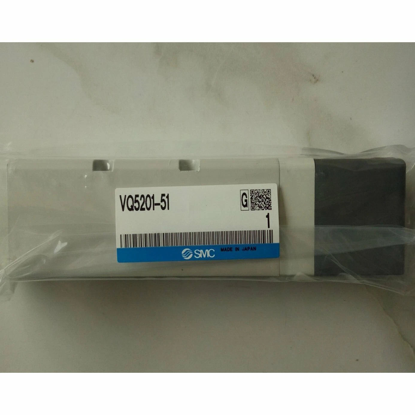 1pc  SMC Solenoid Valve VQ5201-51 VQ5201-51 spot stock #P