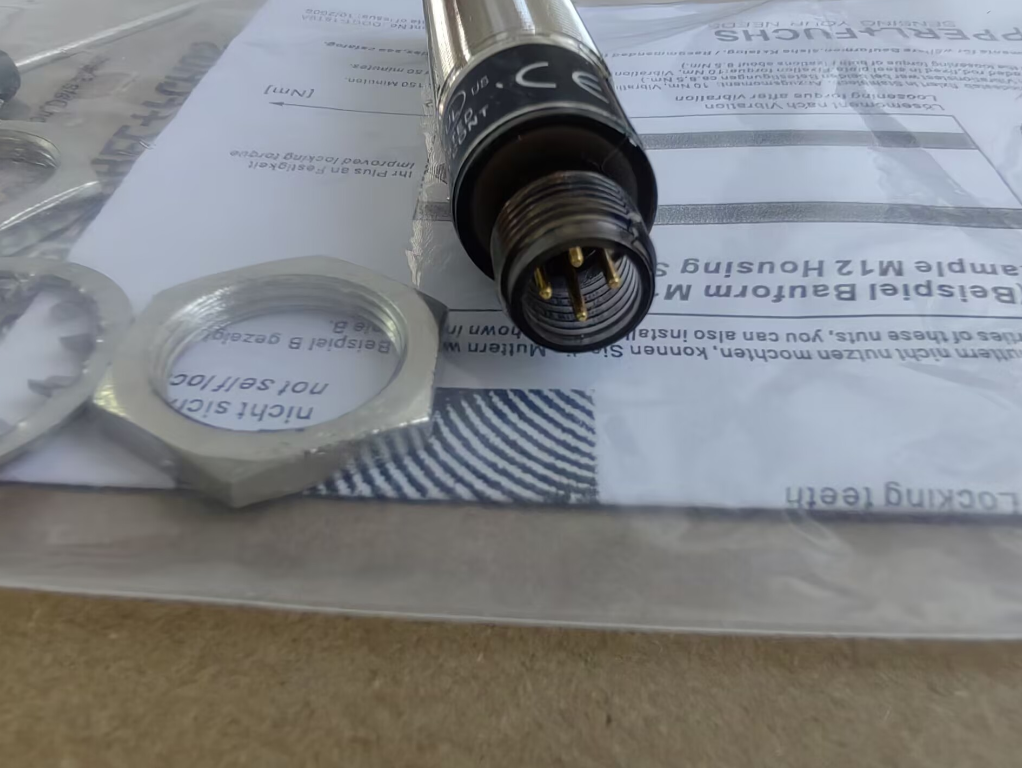 1/piece CBB8-18GS75-E2-V1 Inductive Sensor for P+ F Proximity Switch