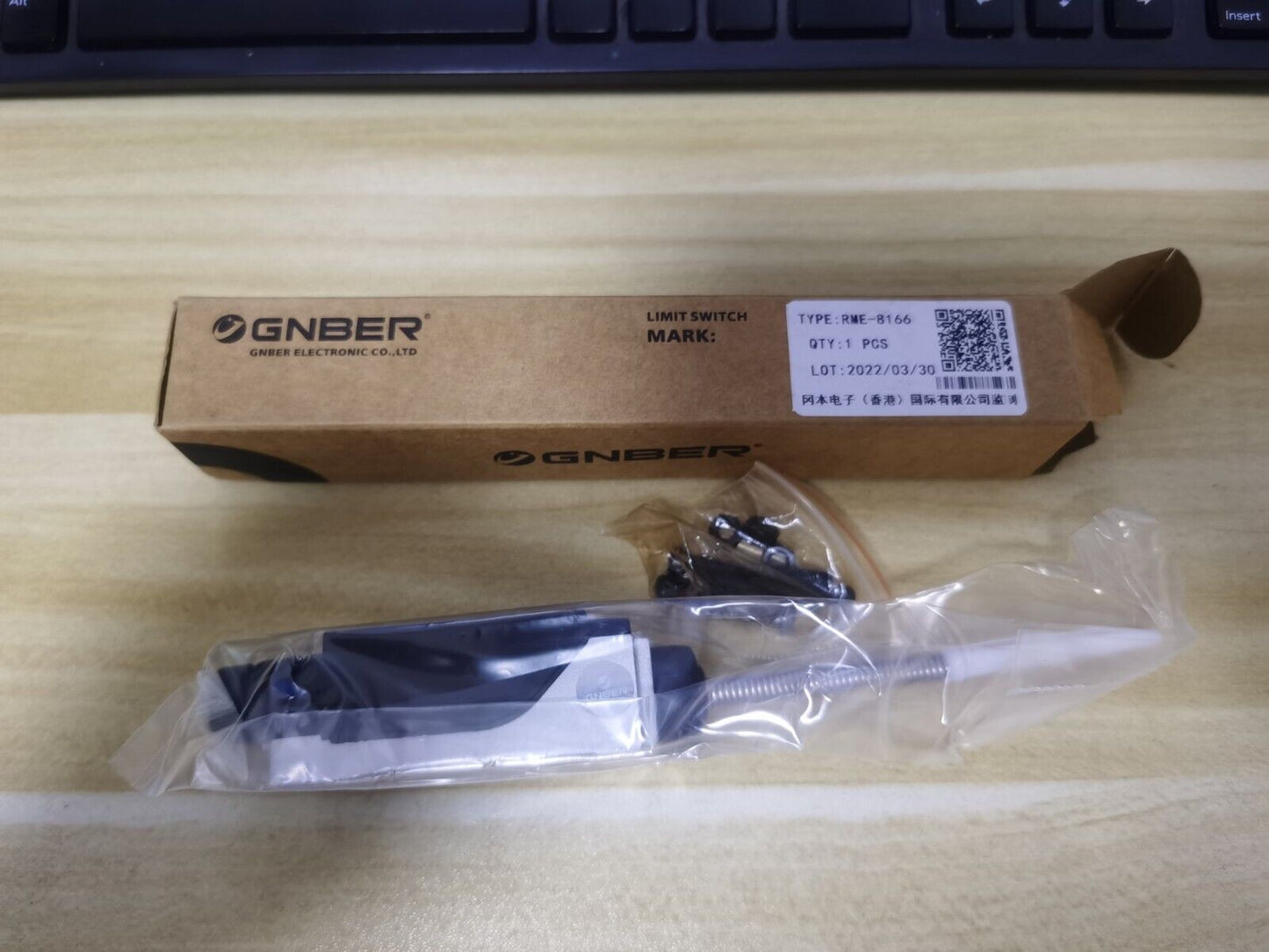 1PC  Gnber RME8166 Limit Switch