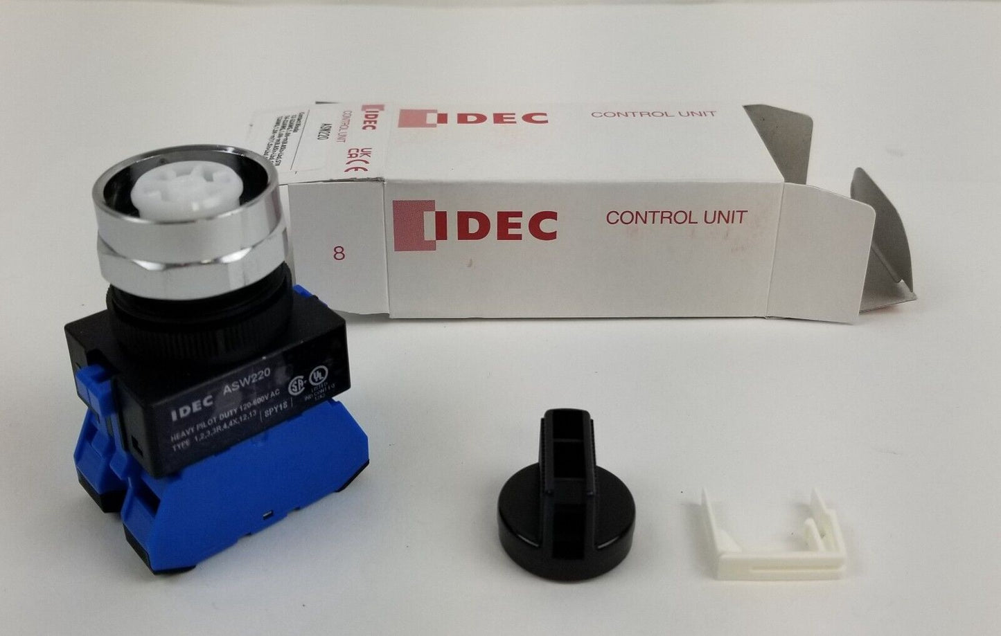 1PCS  IDEC ASW220 Selector Switch 2-Position Maintained 2NO Panel Mnt 22mm