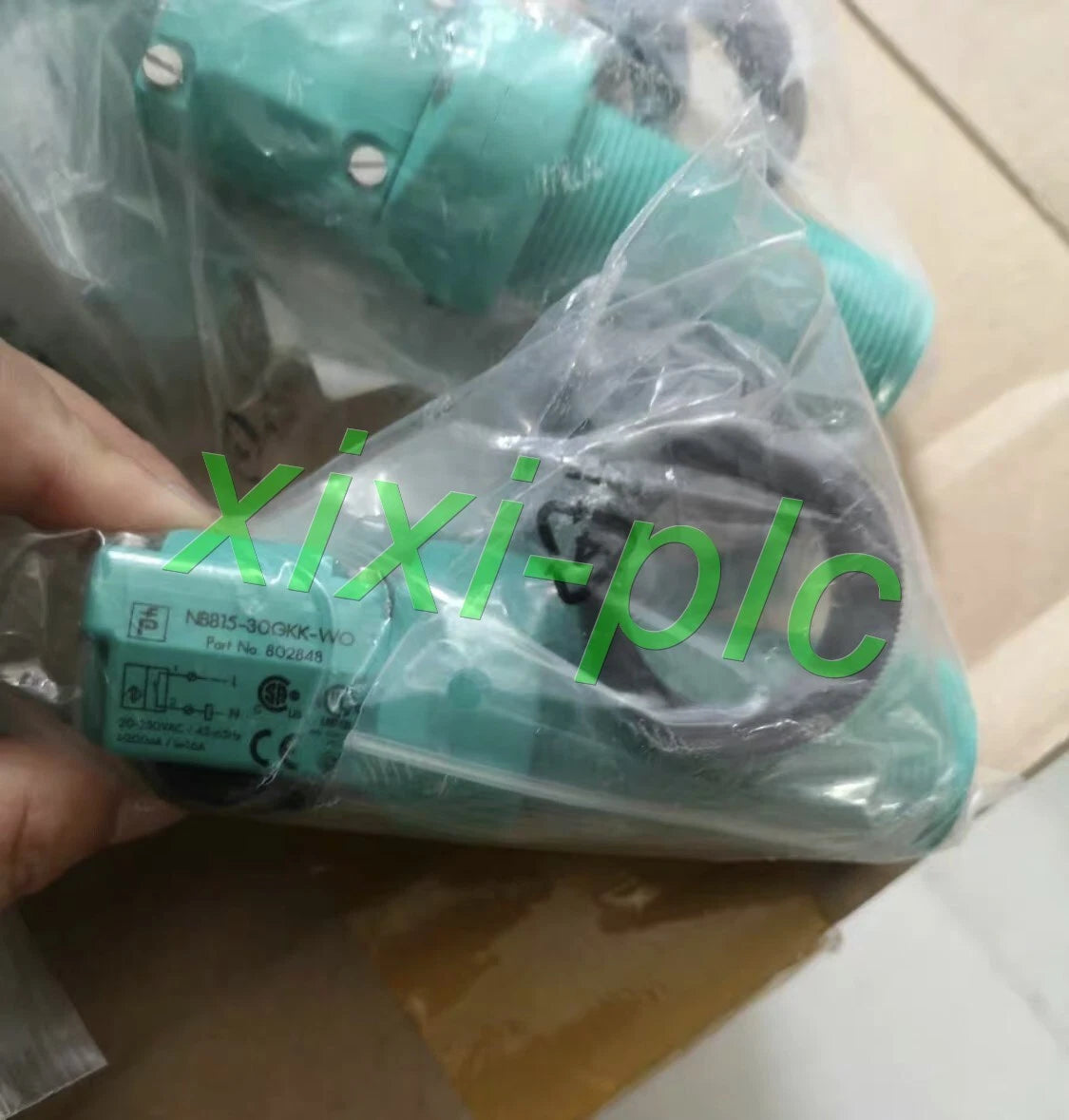 1pcs  P+F NBB15-30GKK-WO Proximity sensors  shipping #P