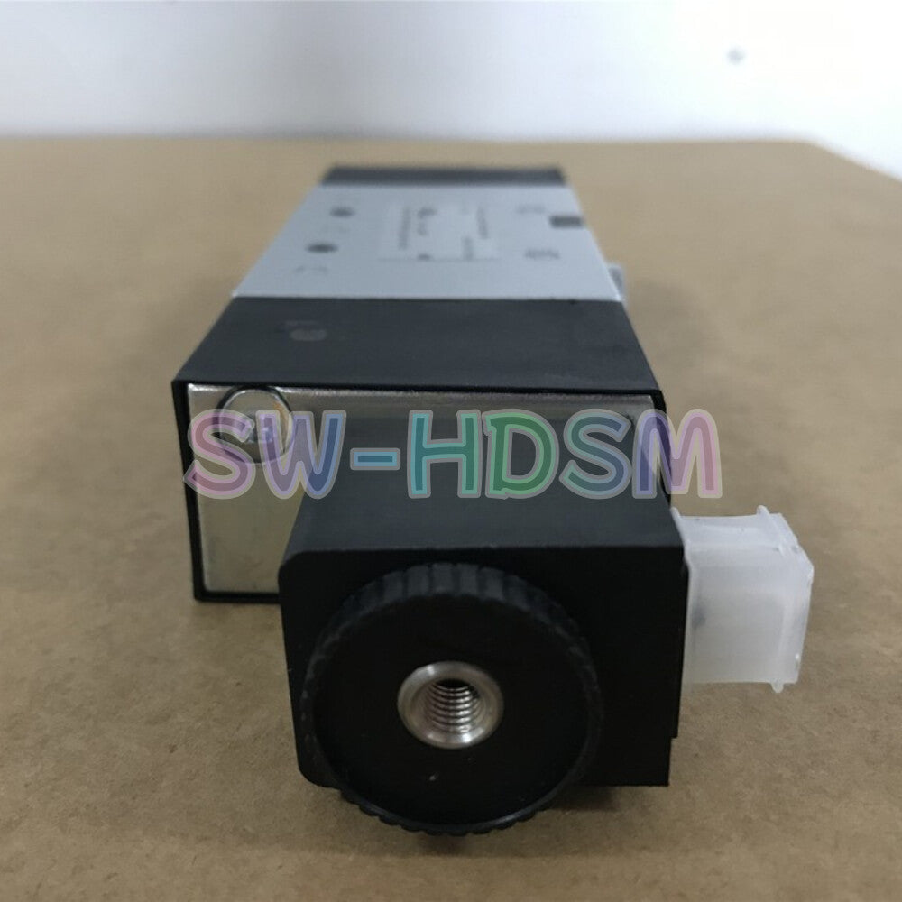 1PCS Festo   Valve VUVS-L25-M52-AD-G14-F8-1C1 575503 Freight Free