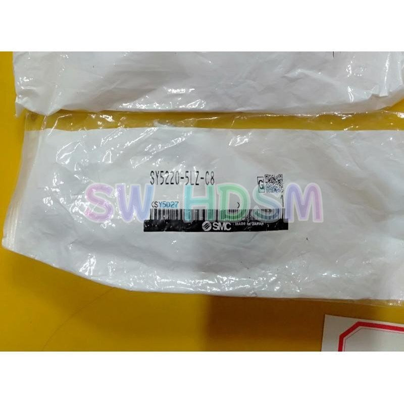 1PCS  SMC SY5220-5LZ-C8 Solenoid Valve SY5220-5LZ-C8 Freight Free