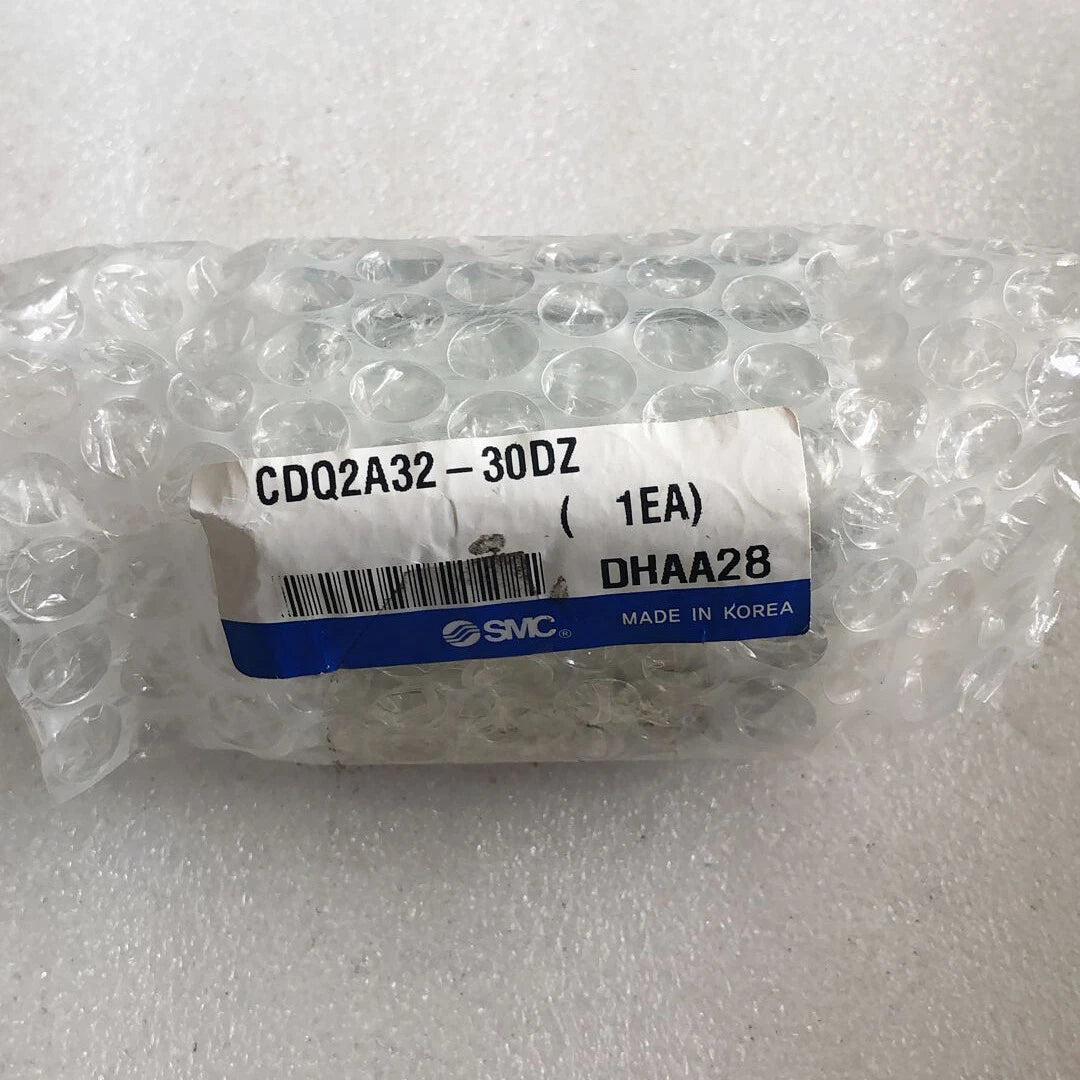 1pc  SMC Standard thin cylinder CDQ2A32-30DZ Free ship  #P