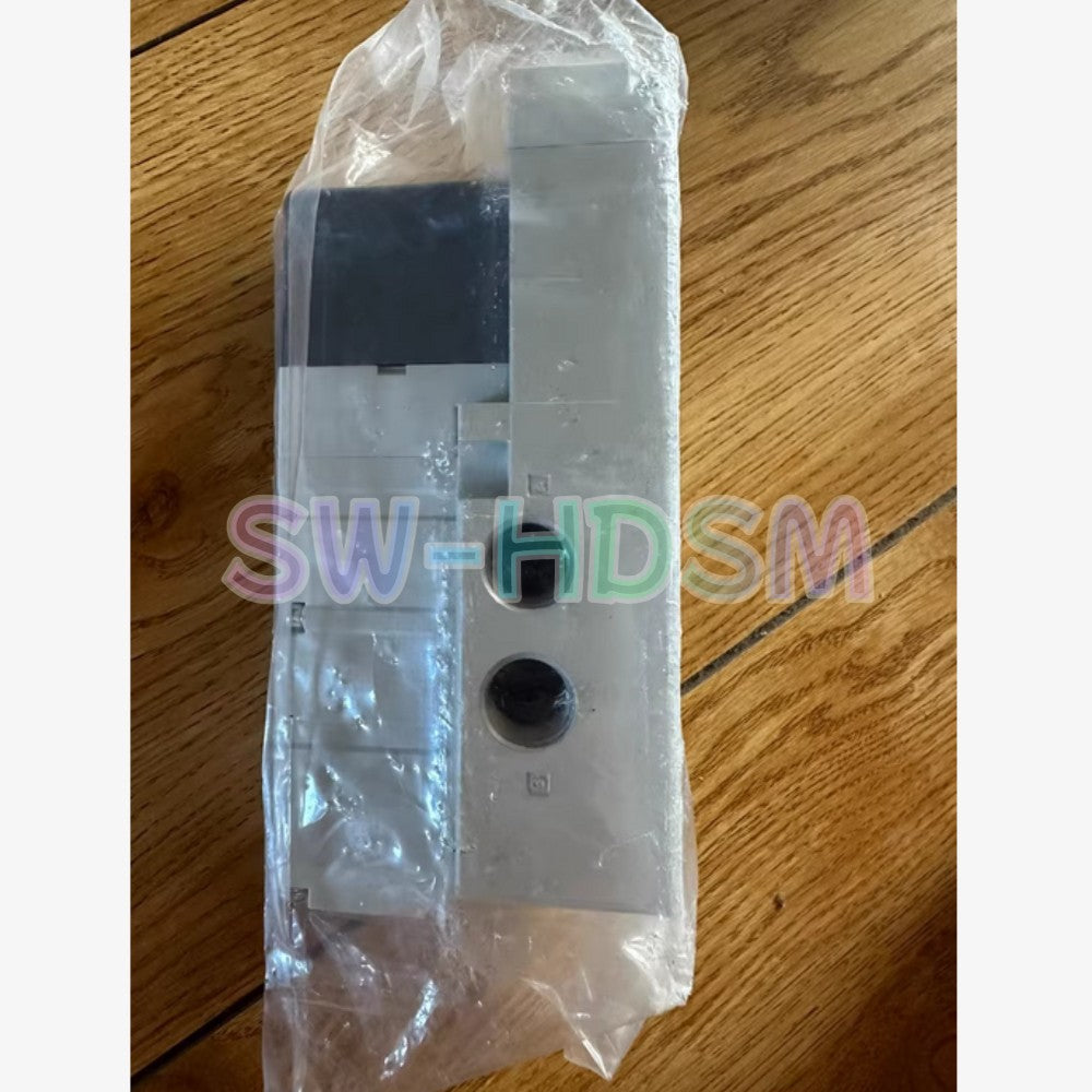 1PCS  for SMC VQ4201-5W1-03 Solenoid Valve Freight Free