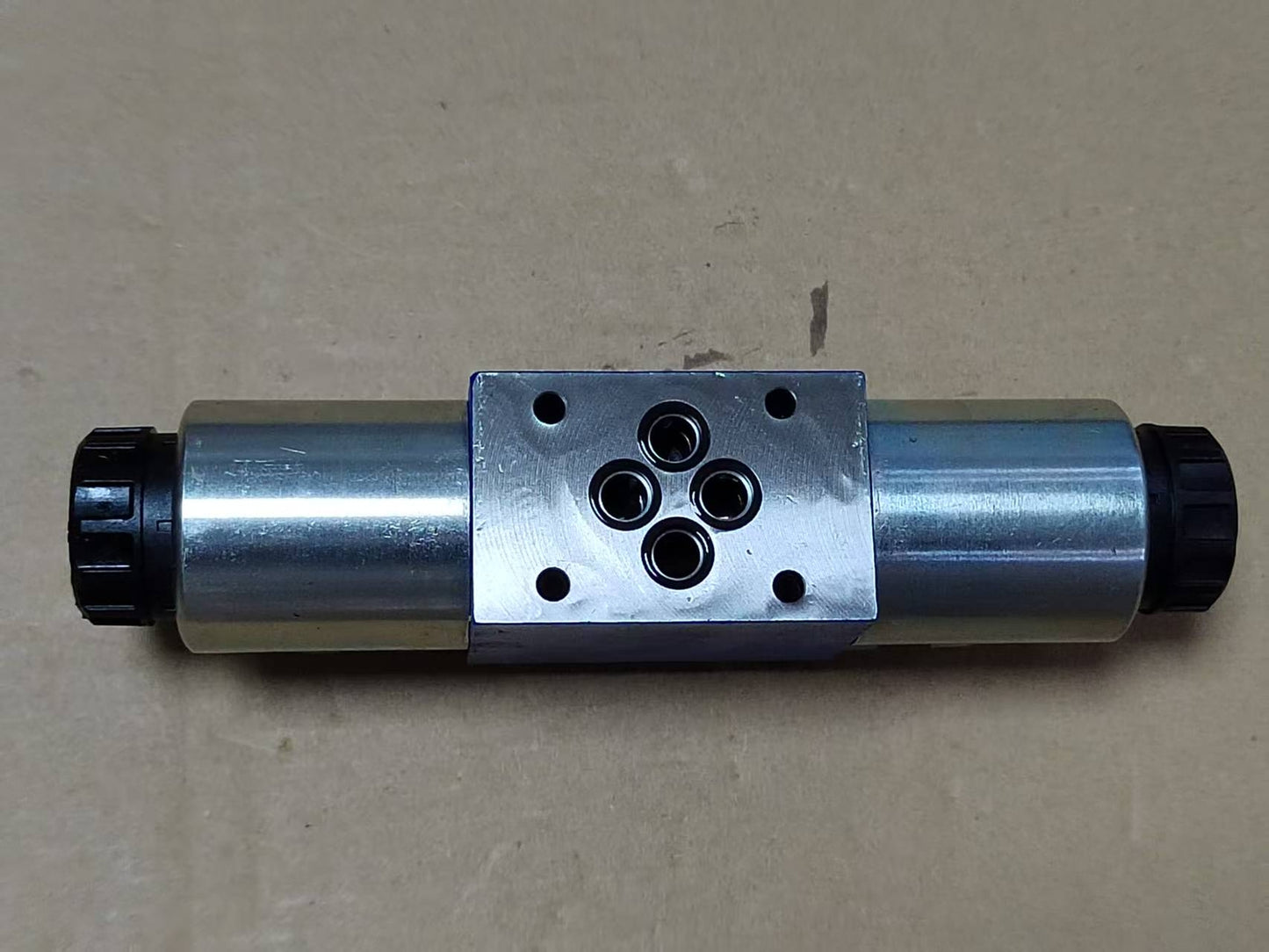 Rexroth R900561282 4WE6G62/EG24N9K4 Hydraulic Valve Fast delivery