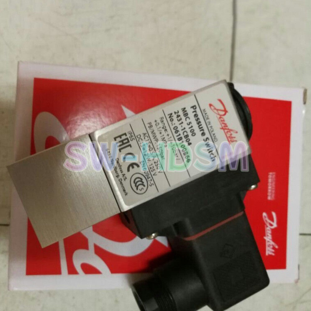 1PCS  for DANFOSS 061B100866 Pressure Switch Freight Free