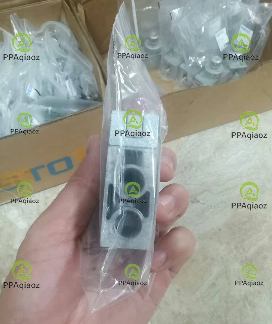 1PC  FESTO R-3-1/4-B 8985 Roller lever Free Shipping