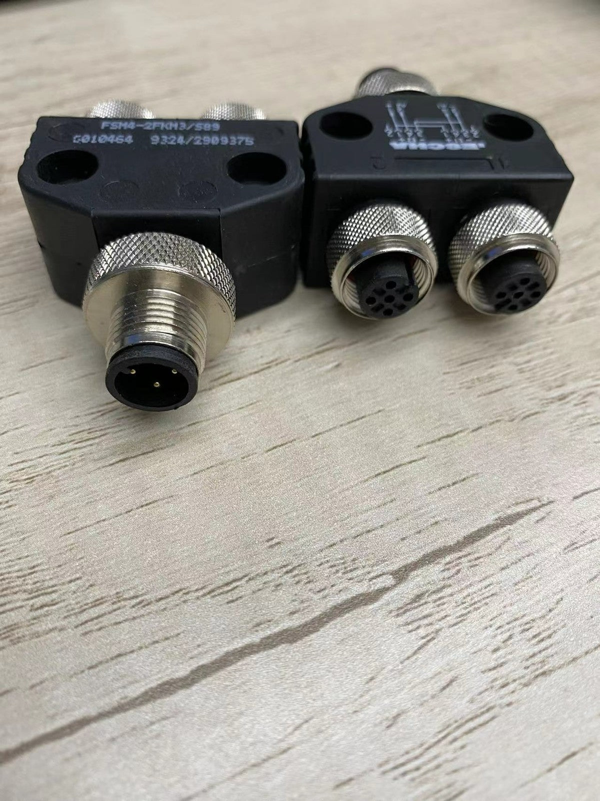 1pc  Connector FSM4-2FKM3/S89