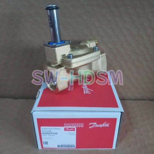 1PCS  For DANFOSS 032U7125 Solenoid Valve Freight free