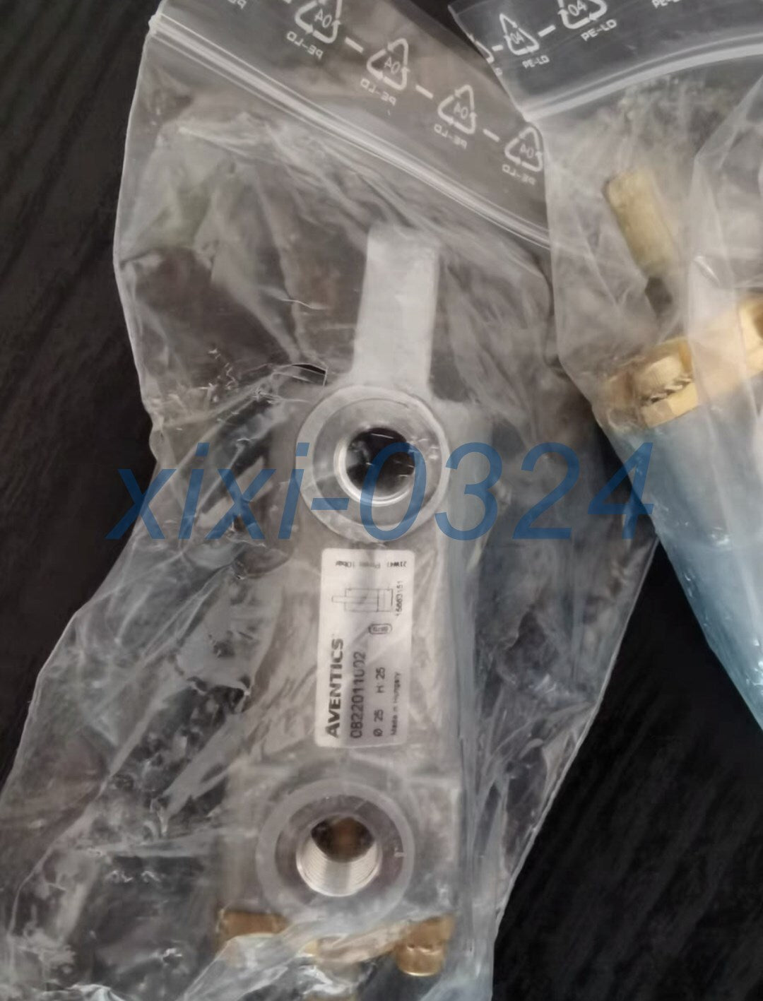 1pcs  Aventics  0822011002  Pneumatic valve Free shipping