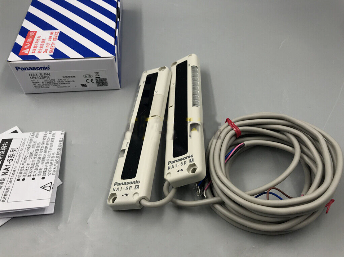 1pc  Panasonic SUNX NA1-5-PN (NA1-5D-PN+NA1-5P-PN) Area Sensor
