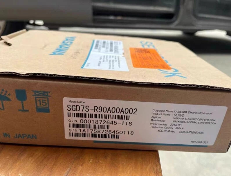 SGD7S-R90A000A002 Yaskawa Drive    packaging/da #P