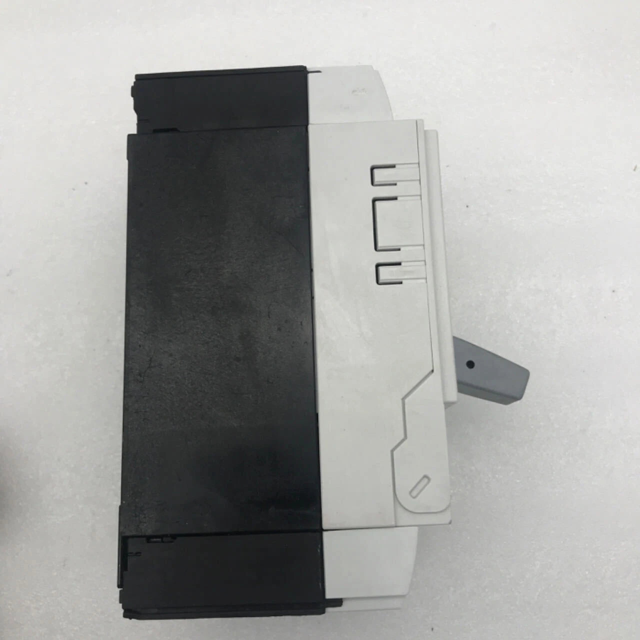 1PC  EATON LZMN2-A250 Circuit Breaker #P
