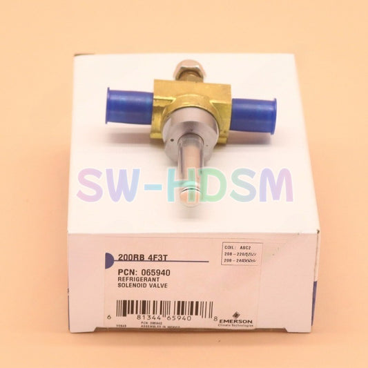 1PCS  for EMERSON COPELAND Solenoid Valve 200RB4F3T Freight Free
