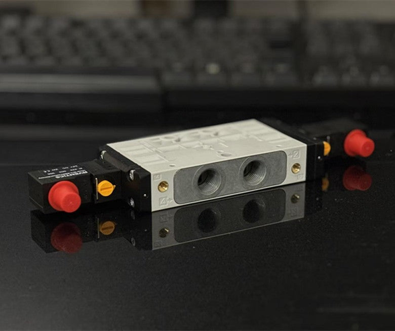 1pcs  AVENTICS solenoid valve 0820059051 Fast delivery