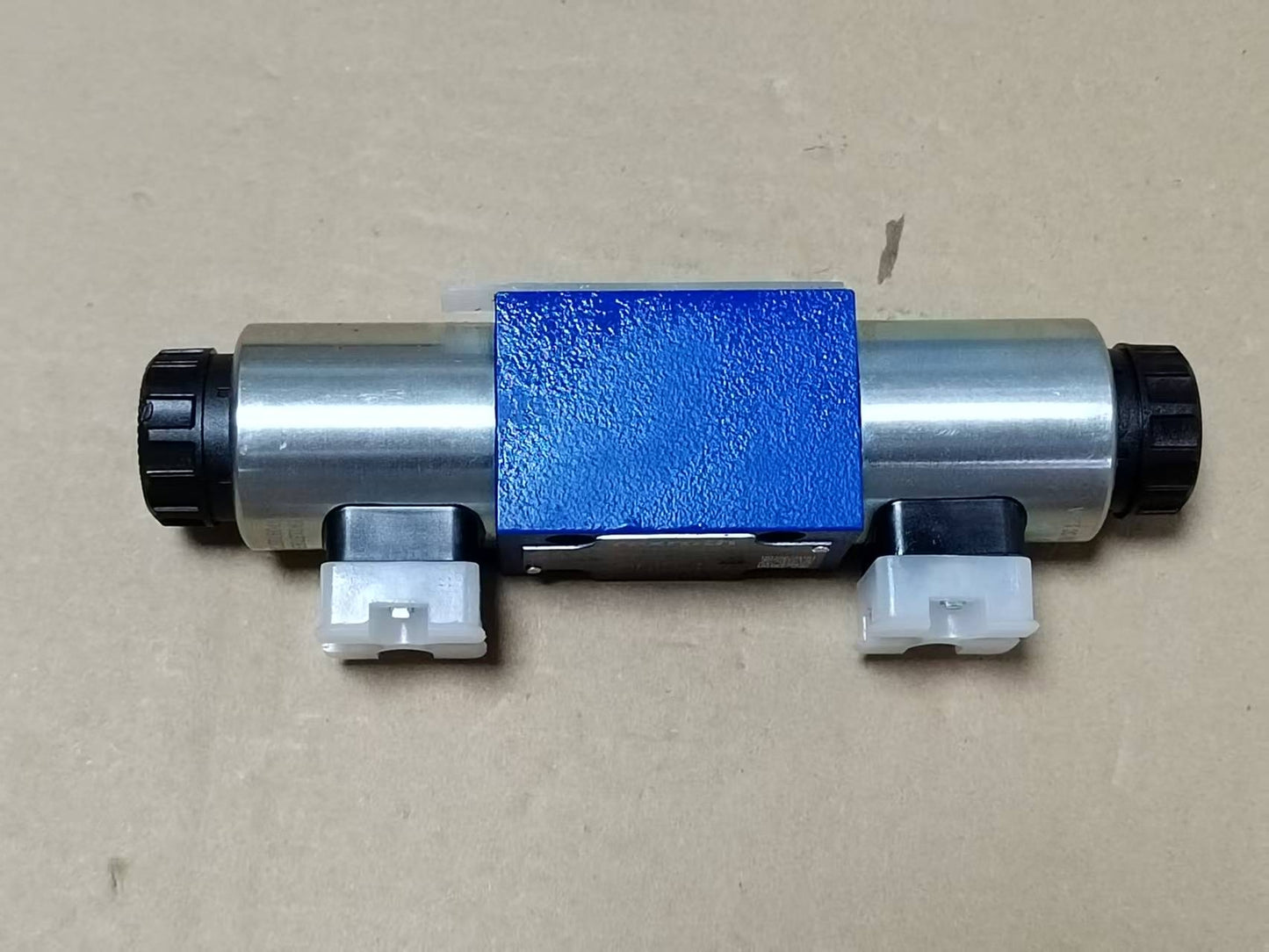 Rexroth R900561282 4WE6G62/EG24N9K4 Hydraulic Valve Fast delivery