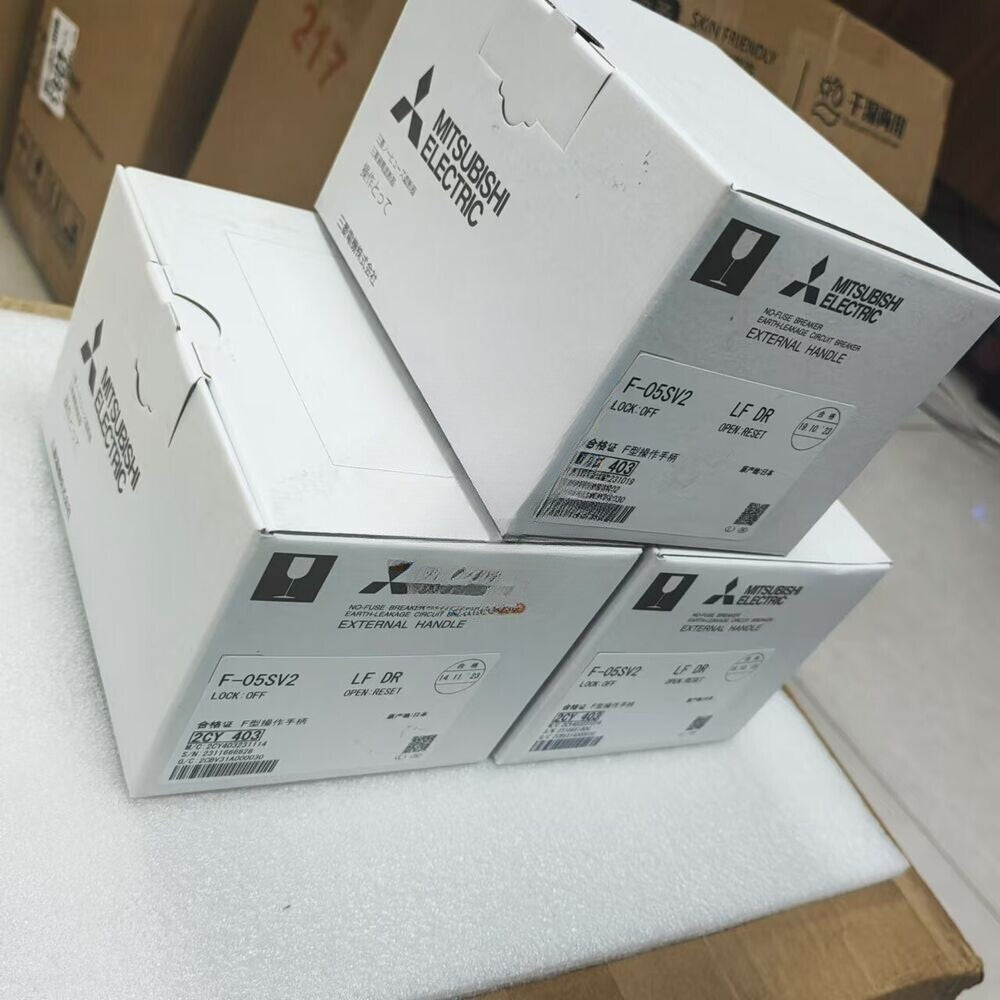 1PC  Mitsubishi circuit breaker operating handle F-05SV2 LF DR