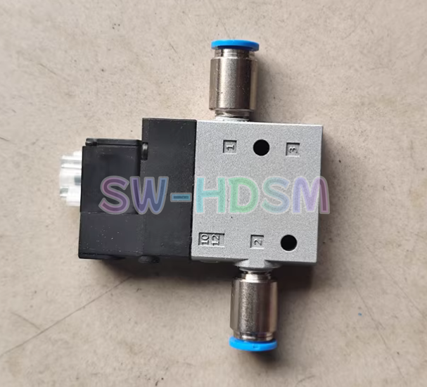 1PCS  For Festo CPE14-M1BH-3GL-QS-8 196888 Solenoid Valve freight free