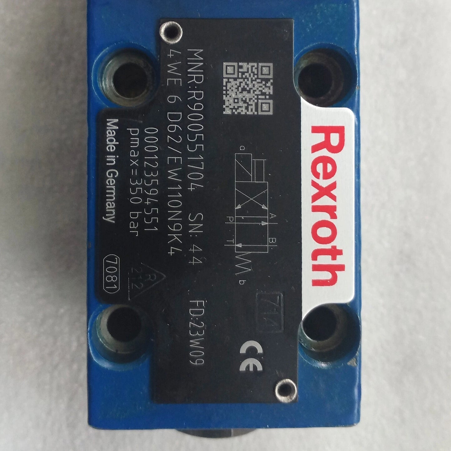 4WE6D62/EW110N9K4  REXROTH VALVE Free shipping #YP1 #P