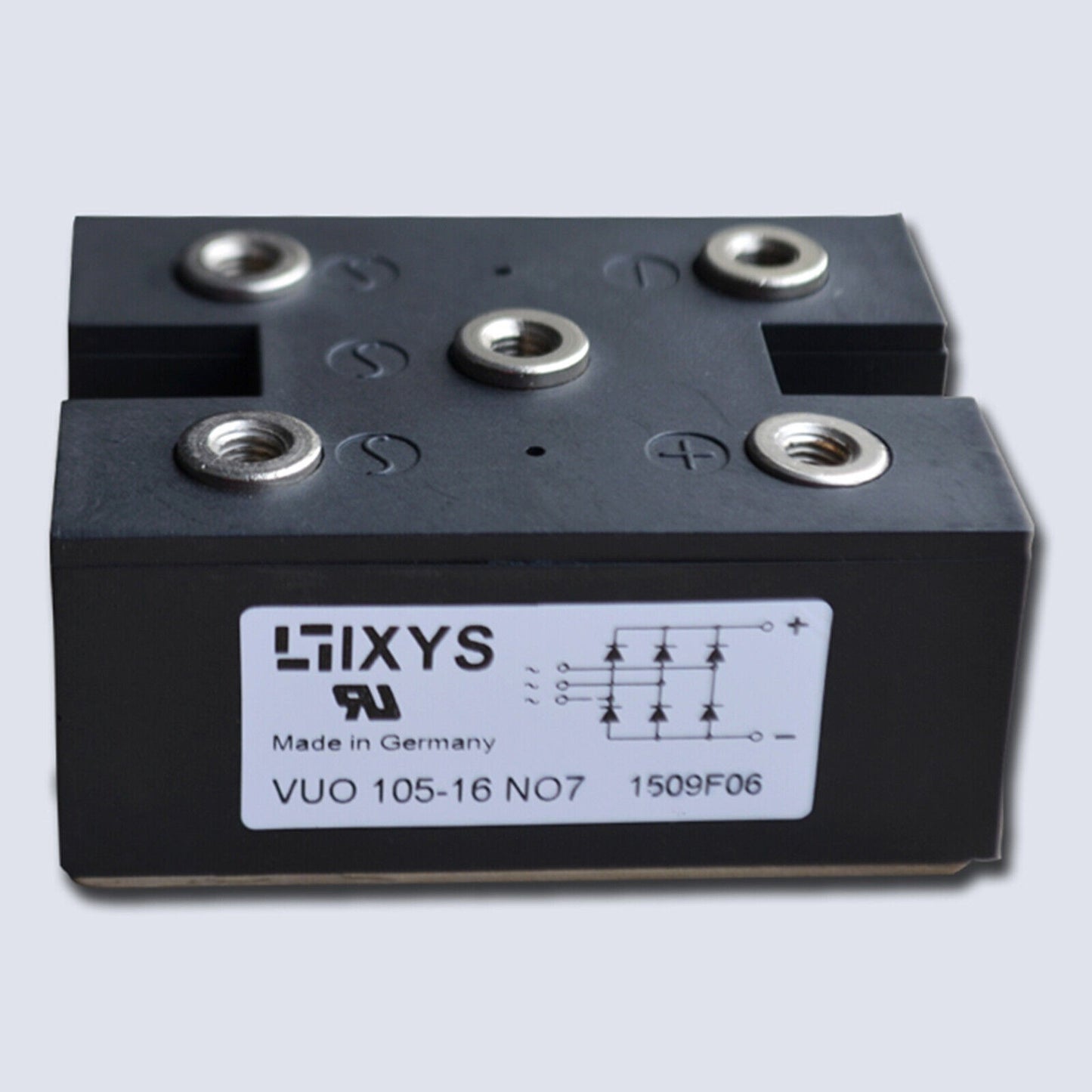 1PCS  IXYS Power Module Supply VUO105-16NO7 Free Shipping