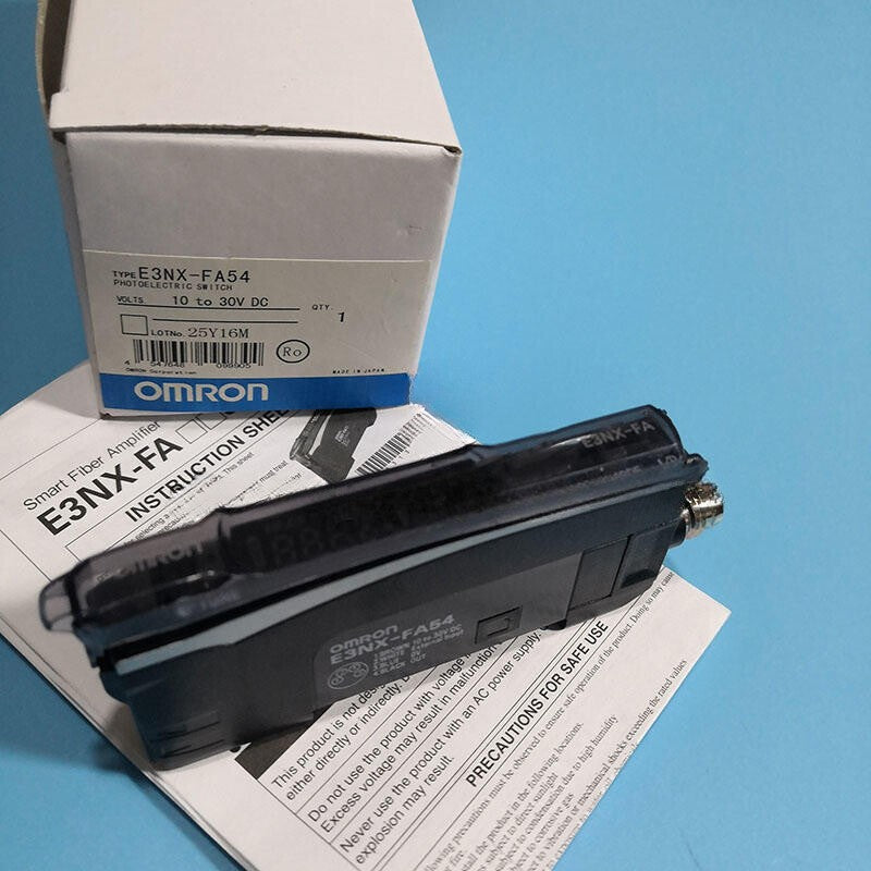 1PC  OMRON E3NX-FA54 photoelectric switch sensor
