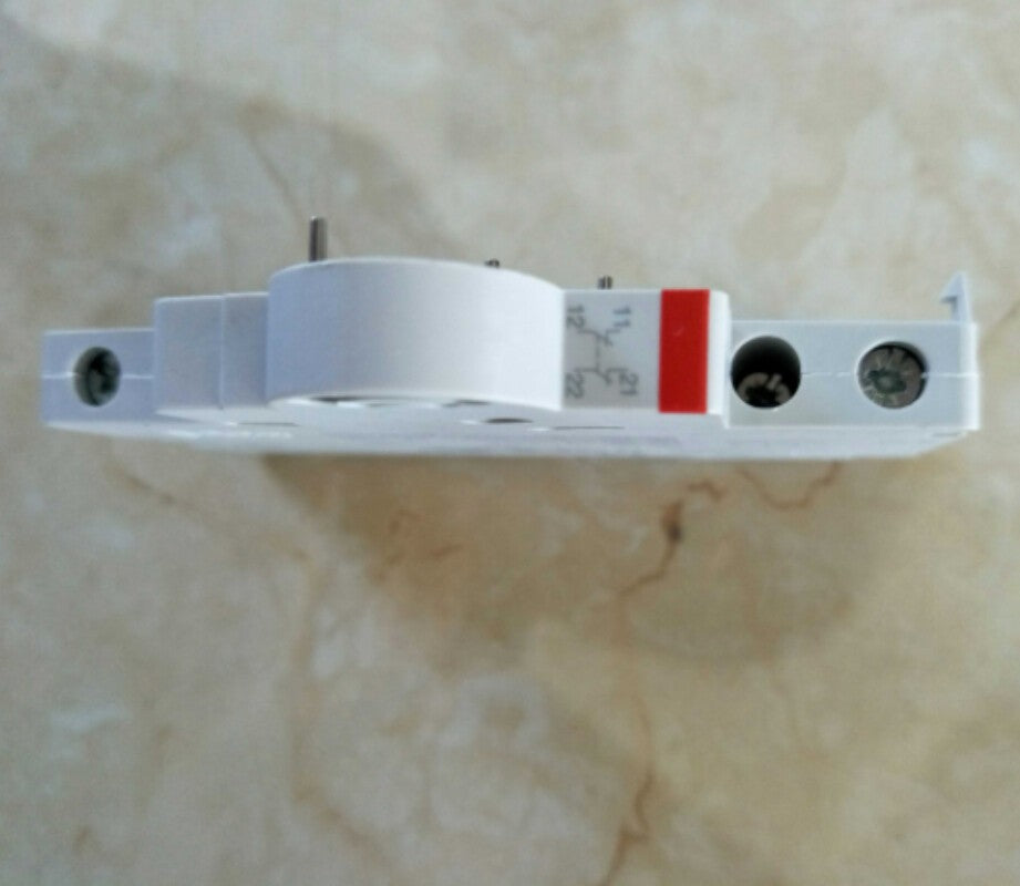 1PCS  ABB S2C-H02R 2CDS200956R0003 Auxiliary Contact 2NC