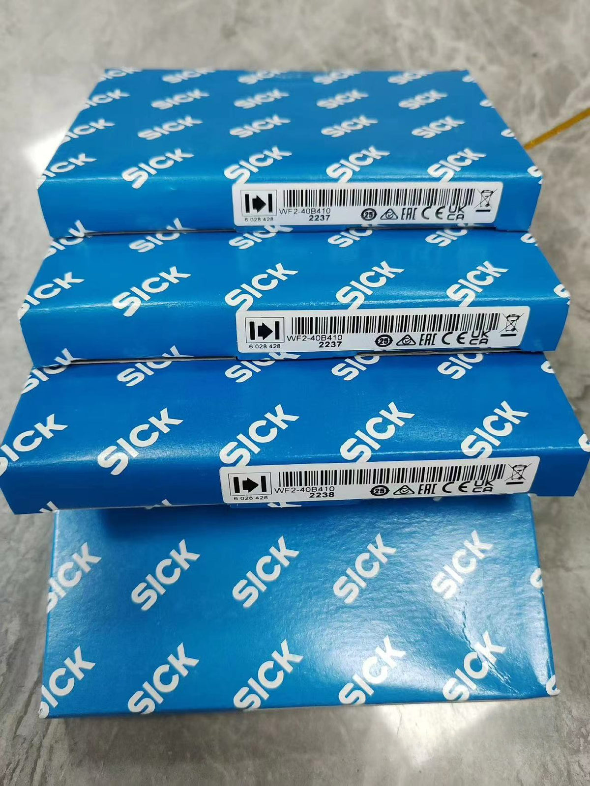 1pcs  sick WF2-40B410 6028428 sensor