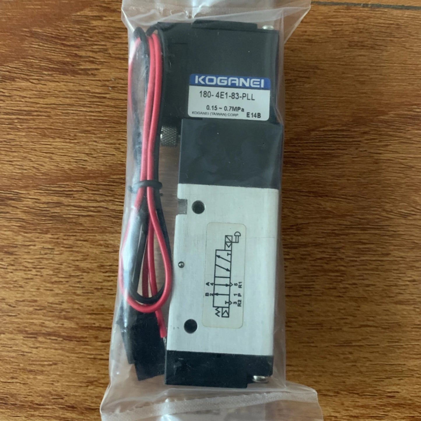 180-4E1-83-PLL Solenoid Valve For KOGANEI Free Shipping #P