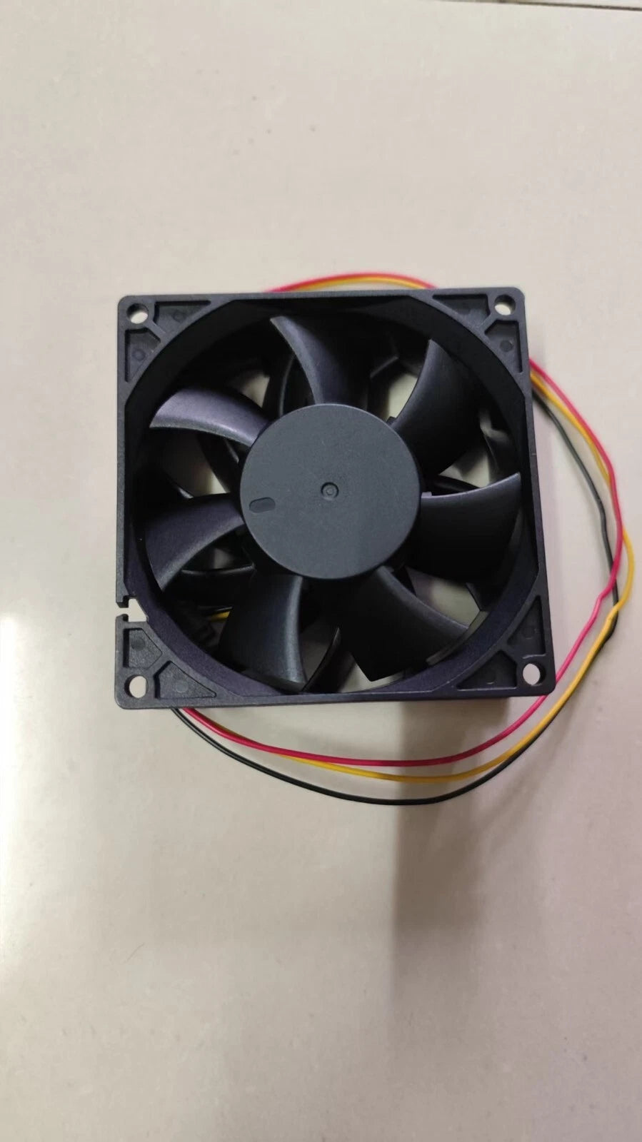 1 pcs  DELTA Fan PFB0924GHE  DC 24V 0.76A 92*92*38mm 3 pin inverter Cooling fan