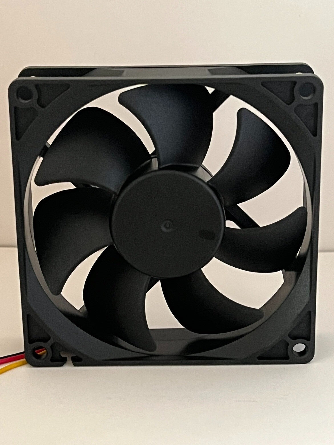 1PC FD129225LL-N 12V 0.12A 9CM Y.STECH Server Chassis Fan Size 90*90*25mm