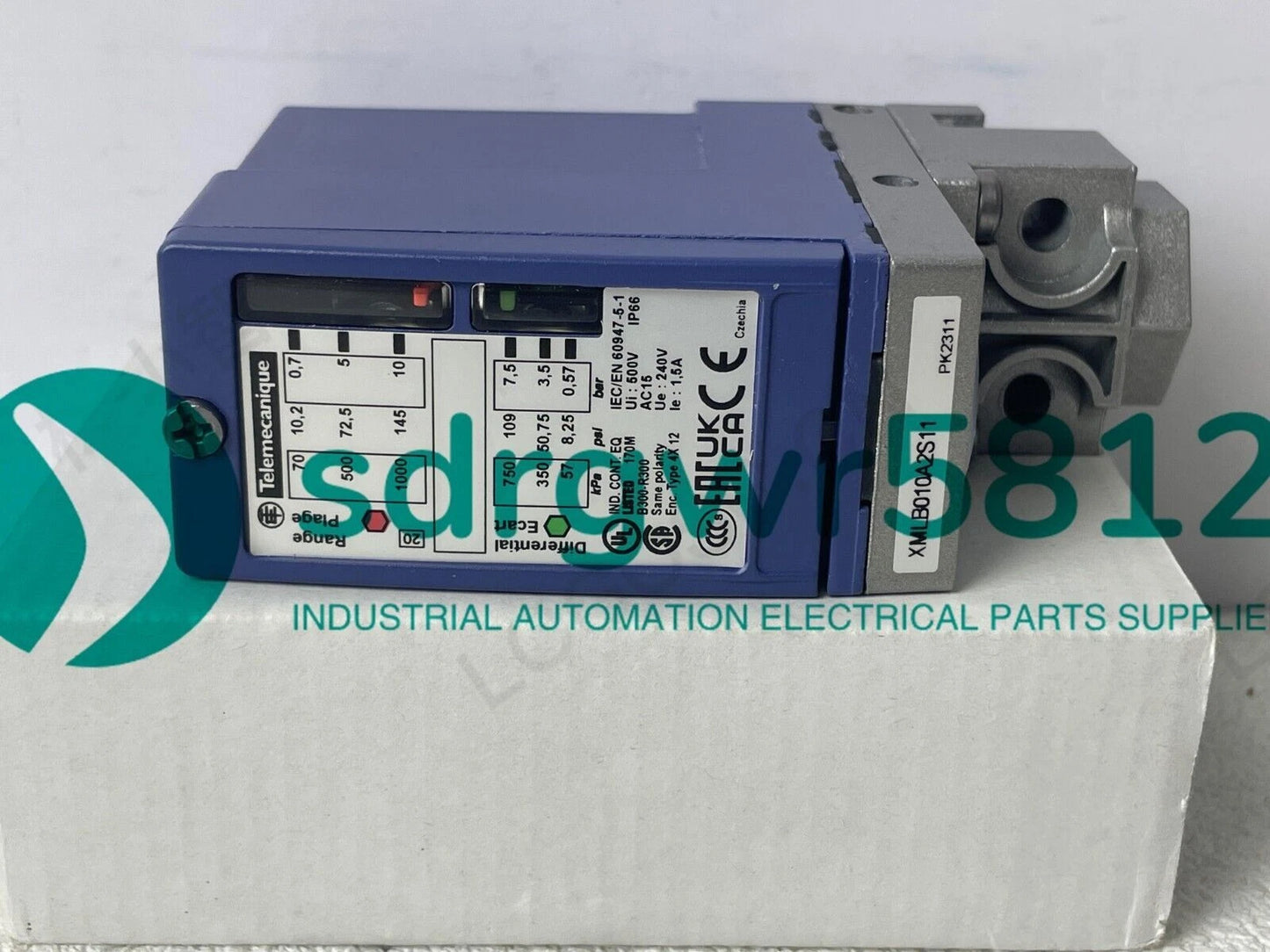 In Box Telemecanique XMLB010A2S11 Pressure Switch Fastshipping  #P