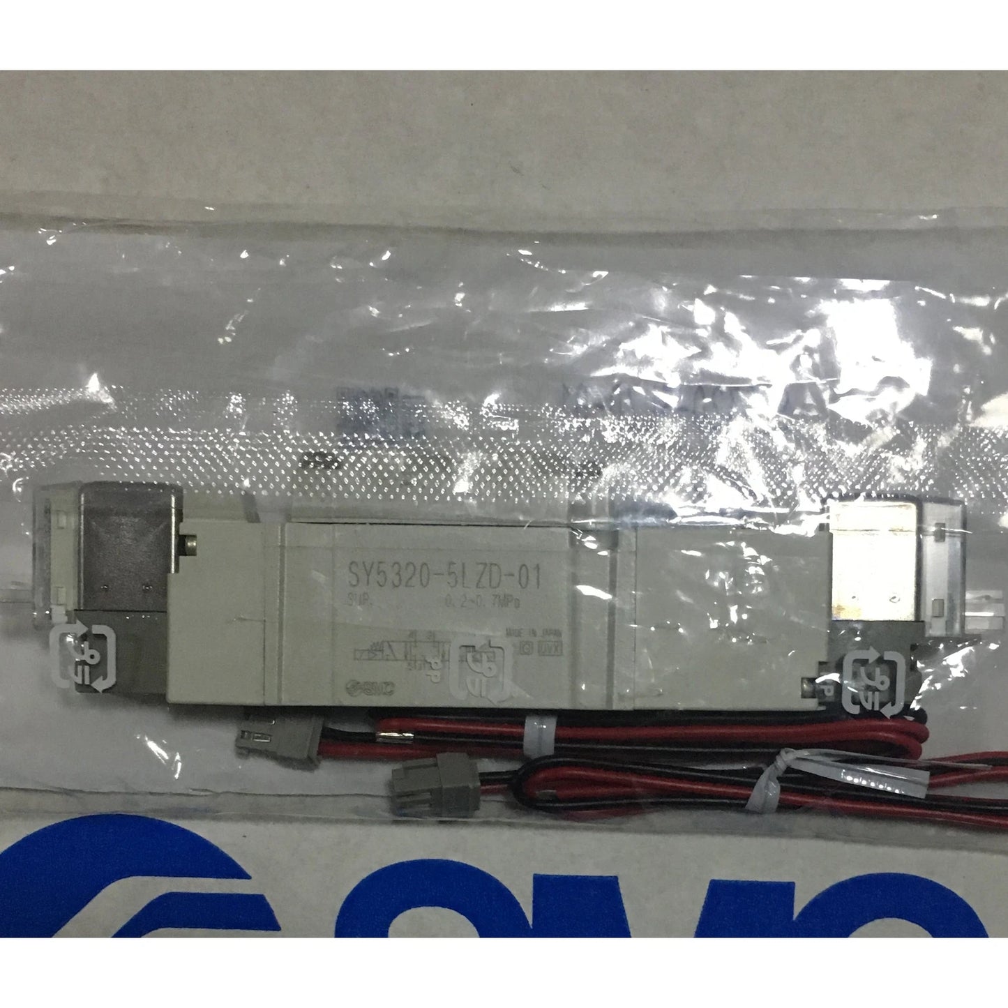 1pc   SMC solenoid valve SY5320-5LZD-01 Free ship #P