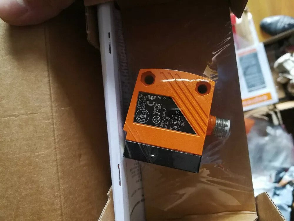 1pcs IFM O1D106 01D106 Photoelectric Sensor  One ping