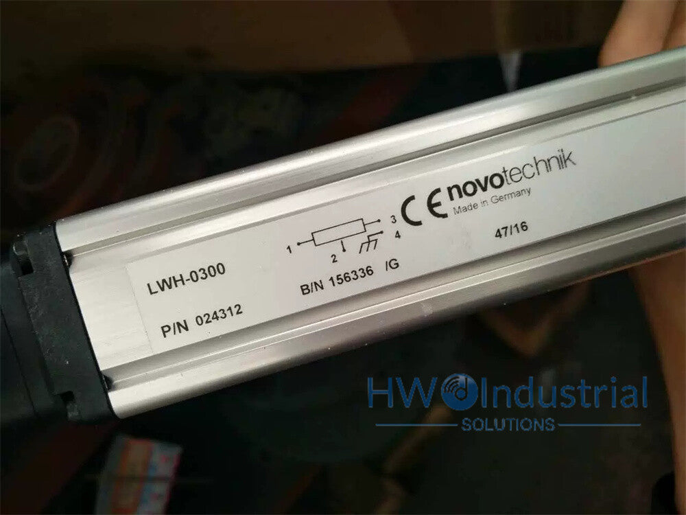 1/Piece  LWH-0300 NOVO technik Displacement Sensor LWH0300 Electronic Ruler