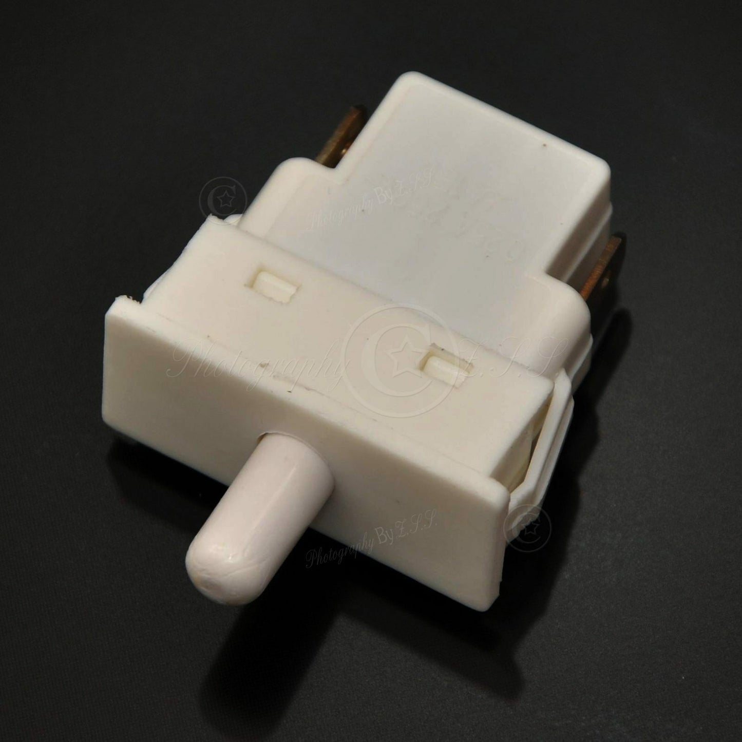 2x Universal JL-06 Refrigerator Door Gated Light Switch Replacement Fridge Parts