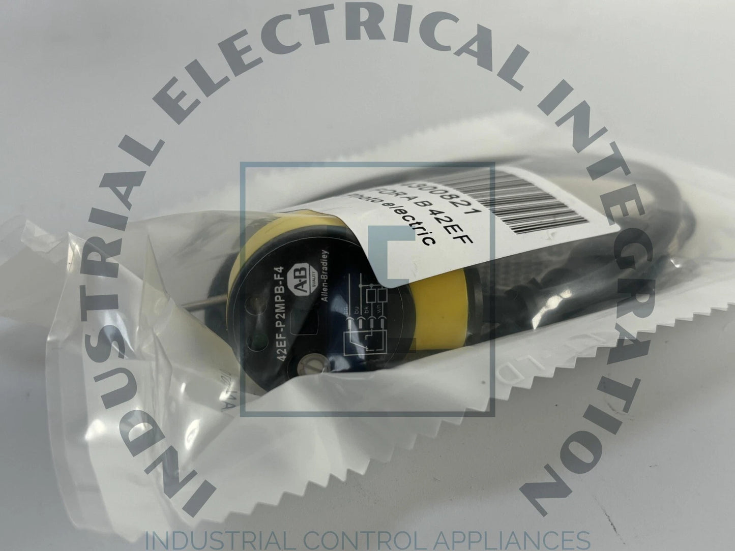 1PCS  For Allen Bradley 42EF-P2MPB-F4 Photoelectric switch  Fast delivery #P